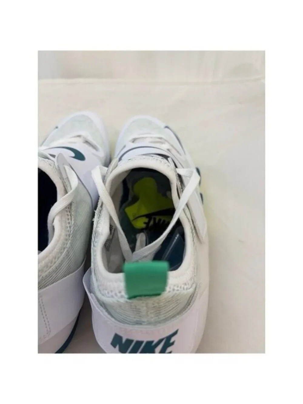Nike read description